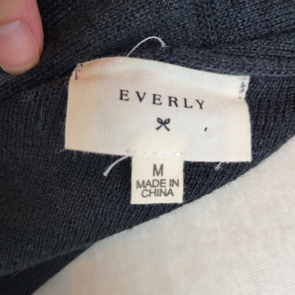 Everly Cardigan - Picture 4 of 4